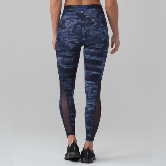 Lululemon Train Times
Transition Multi Midnight Navy / Black
#108 - Picture 2 of 12
